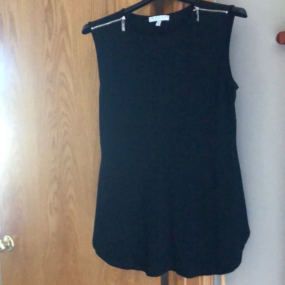 Chaus swing sleeveless top